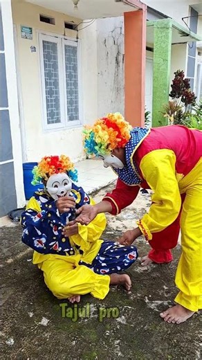 clown mask choose snake #trending #shortvideo