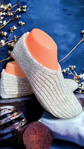 Knitted Slippers - Easy to Knit Slippers with FREE Knitting Pattern and How-to Video!