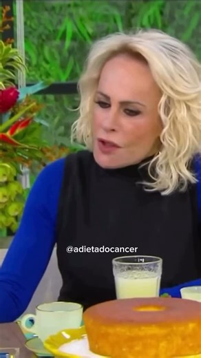 A Dieta do Câncer on Instagram: "🚨 O câncer está mudando de rosto. Ele está ficando mais jovem, mais agressivo… e você precisa saber por quê. 📍 Câncer de intestino crescendo entre jovens. 📍 Endométrio aumentando nas mulheres — fortemente ligado ao que você come e ao que passa na pele todos os dias. 📍 Mama: emoções represadas + inflamação silenciosa = terreno fértil. 💄 O creme “inocente”. 💅 O esmalte do dia a dia. 🌸 O perfume preferido. Tudo isso pode carregar venenos invisíveis que, somad