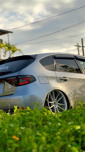 Redd👹 on Instagram: "18” Holographic Redd Starr sticker on this beauty😍 ORDER NOW🎯 #viral #explore #explorepage #fyp #airride"