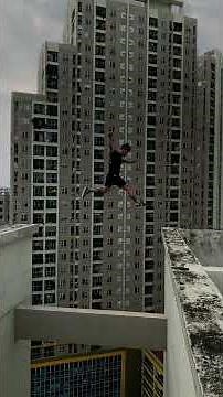 INSANE PARKOUR JUMP - Rooftop Stride (Epic Parkour Move) || Tobypk