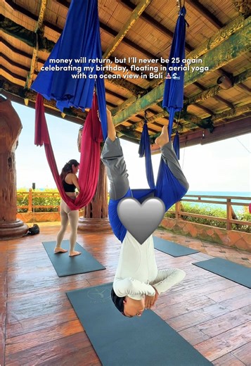 unlocking a new experience & checking off my bucket list.. doing aerial yoga in Bali with this kind of view? unreal!🥹✨ #yogaflow #aerialyoga #yogabali #bali #udarabali