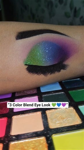 “3 Color Blend Eye Makeup Tutorial 💚💙💜 | Easy for Beginners”#makeupreels #eyemakeuptutorial