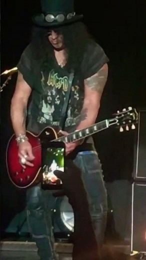 Slash - Anastasia (feat. Myles Kennedy and the Conspirators)