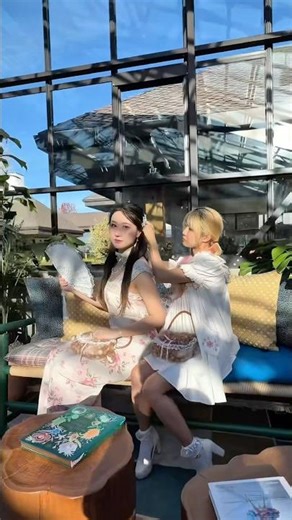 you’ll never spot us without a pop of pink 🌸🕊️💅🏻