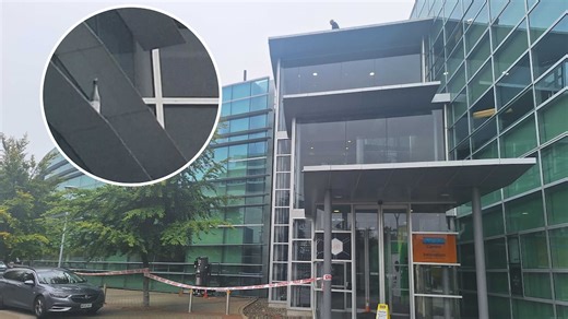 Man in critical condition after 10m fall from University of Otago building