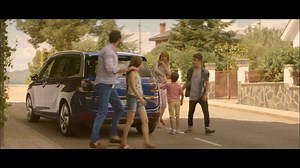 2.9K reactions · 87 shares | クリーンディーゼルBlueHDiを搭載した、NEW GRAND C4 PICASSO 限定200台 デビュー。フェア期間中のご来場で「シトロエン 2CV ミニカー」プレゼント。 | Citroën | Facebook