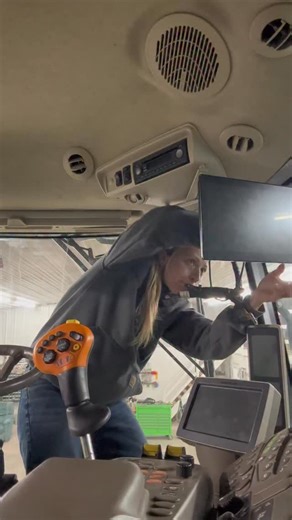 Zoe Kent on Instagram: "I use my tech in the @johndeere Precisions Essentials kit for way more than just guidance! This system allows us to use our inputs in the most efficient way possible with variable rate. I can monitor efficiency in the fields with Machine analyzer and plan for when we need to refuel, all while putting less pressure on the operators inside the tractors! #Sponsored #JohnDeerePartner #PrecisionEssentialsKit"