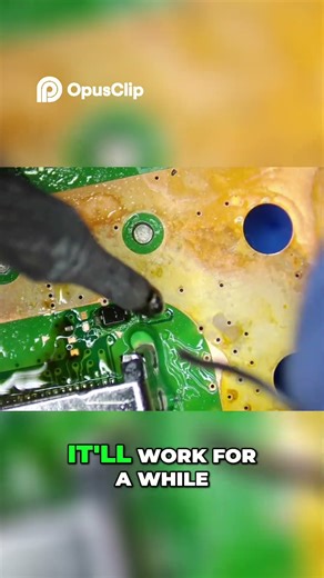 Port Problems? Avoid Using the Wrong Port! ⚡ #TechRepair #Shorts