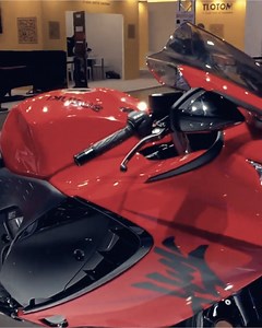 10 New Best Street, Sport & Touring Motorcycles In 2024 Hello motorcycle enthusiasts. In this video we are going to show you the 10 best street, sport and touring motorcycles of 2024. All motorcycles were filmed by our team at the EICMA and Motor Bike Expo 2024. 00:00 2024 BMW R 12 nineT MSRP:? 00:58 2024 Harley-Davidson CVO Road Glide MSRP: $$44,499 01:59 2024 Triumph Daytona 660 MSRP: $9,195 03:01 2024 Honda CBR600RR MSRP: $ 13,217 03:59 2024 Ducati Hypermotard 698 Mono RVE MSRP: $13,968 04:55