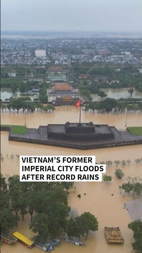 Thousands evacuated in Vietnam after record rain triggers floods