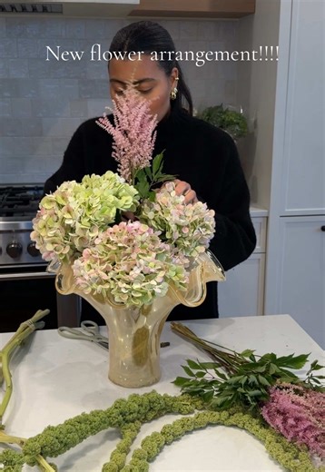 Create Stunning DIY Flower Arrangements with Vibes