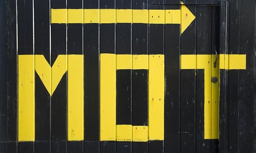 One in ten cars that passed their MOT last year should have FAILED