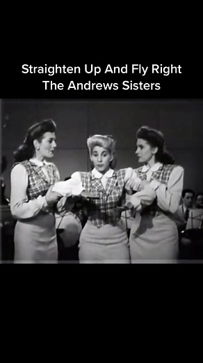 1940s Jazz Vocal Group: The Andrews Sisters