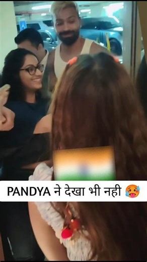 PANDYA ने FEMALE FANS के तरफ देख तक नही 🥵#hardikpandya #hardik #pandya #fans #india #shorts #cricket