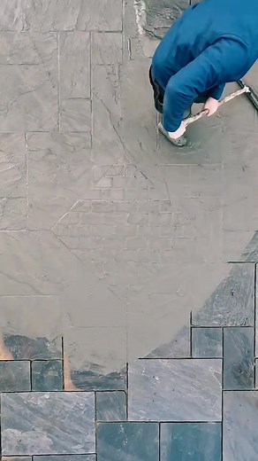 132K views · 1.4K reactions | installing sagar black sandstone patio #fyp #foryou #howto #landscaping #construction #paving #naturalstone #gardenproject #dewalt | Td Landscapes | Facebook