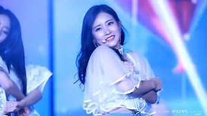 12K views · 1.5K reactions | [HD FANCAM] 170513 Soyeon Focus - "I Don't Know" @ T-ARA Concert in Taipei Cr: park-soyeon.com Youtube link: https://youtu.be/IKjNV0mu8Fo First stage of "I Don't Know", the dance was super cute <3 | So-yeon Park (박소연) (소연) T-ara (티아라) | Facebook