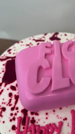 Broke the rules to share this cake. #fightclub #thepixies #filmbuff #film #lasvegas #bradpitt #edwardnorton #fyp #cakedecorating #discover #chuckpalahniuk