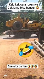 Bisa hancur kalo gitu caranya🤦‍♂️ #oprator #opratorexcavator #history #excavator #caterpillar #caterpillarsecond #catindonesia #kobelco #komatsuindonesia #hitachizexis210 #cat320D #excavatorcaterpillar #sanyexcavator #sanyindonesia #volvoexcavtor #volvoalatberat #acehtbangmas #excavatoraceh #kalimantan #tambangmas #fypreels #fypviral #fypage #fypviral #fyp | Tofit Hidayad