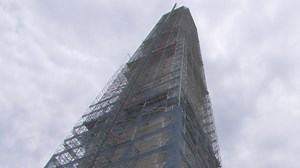Washington Monument under repair
