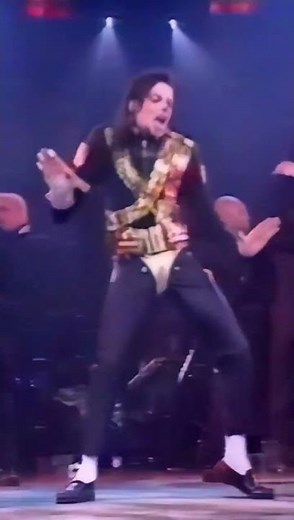 Michael Jackson - Jam (Remastered Version, Dangerous Tour)