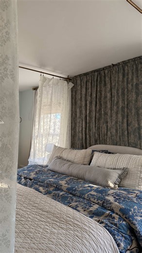 Transforming My Light Blue Bedroom with Samplize