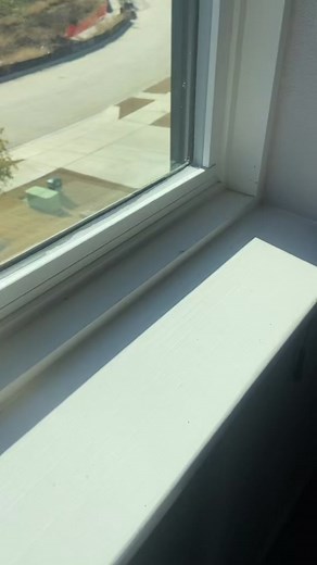Shouldn’t see daylight through a window frame #dfwrealtor #dfwrealestate #dfwrealestateagent #homeinspector #homeinspection #window #newconstruction #newbuild #newhome #daylight