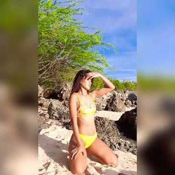 Bikini photo slideshow