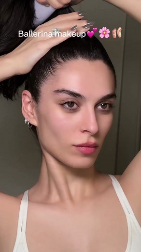 Ballerina Makeup Look Ideas for a Graceful Performance