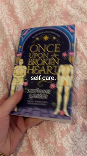 Best feeling in the world when you’re reading a series #booktok #ouabh #bookish #booktoker #bookseries