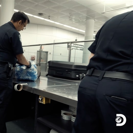 46K views · 148 reactions | The search begins 麟✈️ #Contraband: Seized at the Airport starts now on Discovery! | Discovery | Facebook