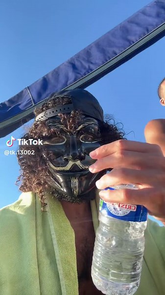 Ya dlargent , donc 🤷‍♂️ ya des fille faciles 🤷‍♂️ donc @Gambi