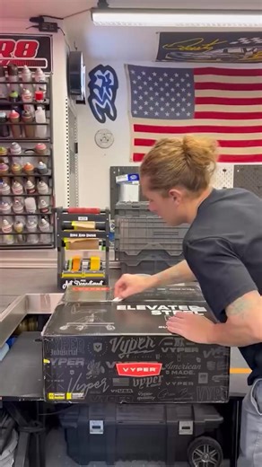 MEET THE VYPER CHAIR, the last shop chair you’ll ever buy 🔥 Proudly made in America 🇺🇸 with over 6,000 5-Star Reviews! VYPER is the go-to solution for 60,000 hard-working Americans. 💪 VYPER is loved by Mechanics, Detailers, Garage Enthusiasts, and Tradesmen of all kinds. ✅ Large, Oversized Casters ✅ Supportive Backrest ✅ Thick, Durable Seat ✅ Strong, Sturdy Build | Vyper Chair