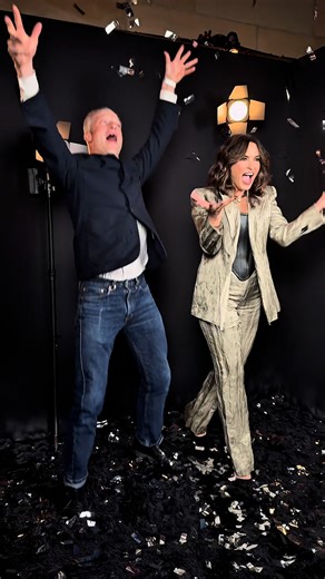 990K views · 41K reactions | LEGENDS Mariska Hargitay and Peter Scanavino having the time of their lives at the Law & Order 25th Anniversary Party! 朗 Law & Order and SVU return this Thursday with a two-hour crossover event 8/7c on NBC and streaming next day on Peacock | Law & Order | Facebook