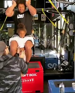 Daddy/daughter workout plan 🤗 (via Russell Wilson) | ESPN