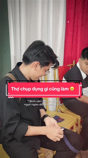 Thợ chụp nhưng không chỉ chụp – cái gì cũng bít: chỉnh váy, chỉnh dáng, chỉnh cảm xúc cho tới khi có tấm hình vừa lòng 😌 #thochupanhgialai #chupanhphongsucuoidep #makeupcodaungaycuoi #xuhuonghottrend #phóngsựcướiđẹp