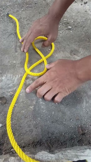 A trick to make life more practical! #lifehacks #knottutorial