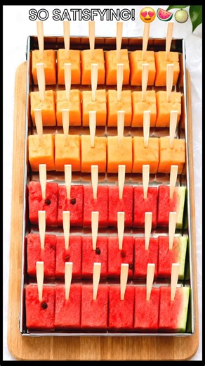 The Most Satisfying Fruit Platter 😍🍉 | Easy Fruit Skewers #Shorts