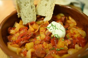 Easy weekday recipes: chorizo and potato bake