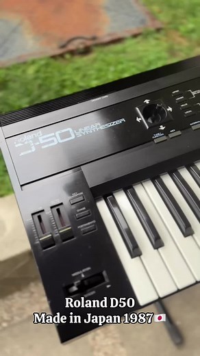 just landed! Vintage Roland D-50 Made in Japan, 1987 🇯🇵 The D-50 is an all-time favorite digital synth that's still just as popular today as when it first came out in '87. Once Roland's hottest digital synth, it competed against the Yamaha DX7, and was much easier to use. By joining 8-bit PCM samples with