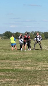 395K views · 6.1K reactions | Mój fan Kornel uważał, że nie mam psychy skoczyć z nim ze spadochronem do „Beze mnie”. Kornel… tyle lat, a nie znasz swojego idola?! | Dawid Kwiatkowski | Facebook