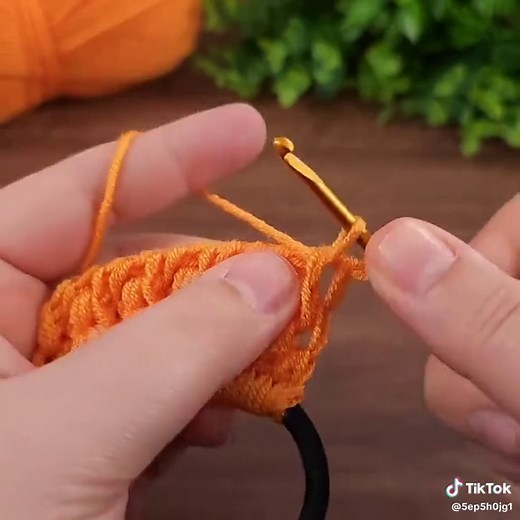 Hairband Hook Weaving Tutorial Sharing#Crochettutorial #manual #crochet #artinTiktok