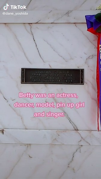 #bettyGrable #Hollywood #Hollywoodhistory#pinupgirl #actress #celebrity #celebritygrave #inglewoodparkcemetery