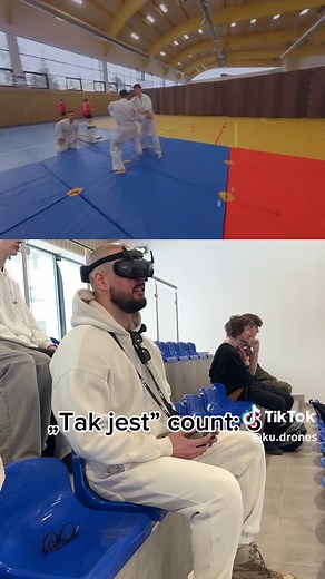 Przelot przez Halę Sportową w Łaskarzewie