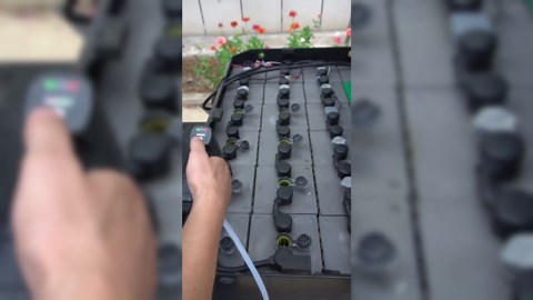 Battery Watering Gun Filler with Auto Shut Off Drip-Free Valve, Forklift Golf Cart RV Truck Battery Watering Filling System