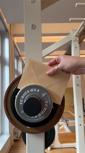 Arlow Pieniak | Bald ist Weihnachten und das wertvollste Geschenk, das du dir selbst machen kannst, ist eine Investition in deine Gesundheit!🎄✨ Deshalb... | Instagram