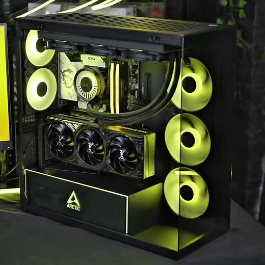 PC Arctic GEFORCE RTX™ 5080 (FlowUP)