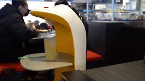 First time eating at a robot sushi restaurant: How was the experience?