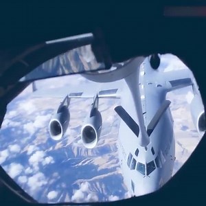 2.9M views · 45K reactions | B-52 Stratofortress Bomber Take Off U.S. Air Force | News Sphere | Facebook