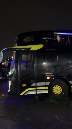 Luxury bus‼️Tunas muda sleeper class [jakarta to jogja] #shorts #videobus #tunasmuda #busmania